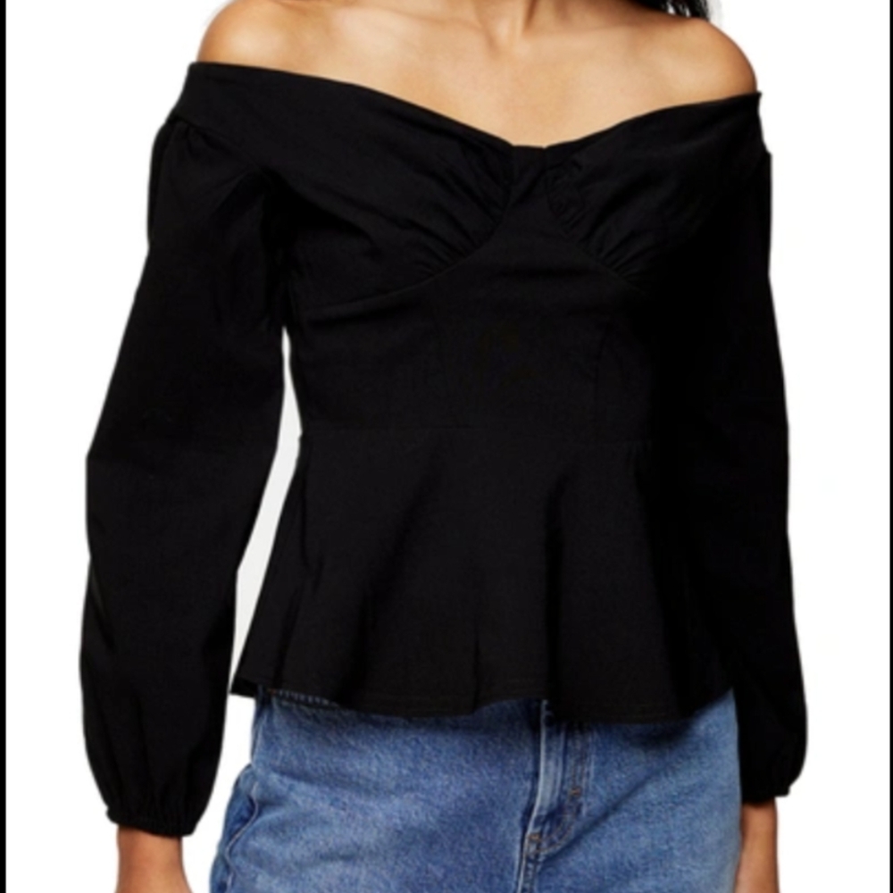 Topshop NWT black off shoulder top size 8
